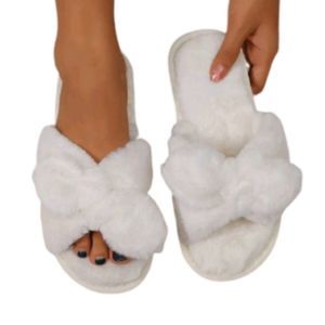 White Fuzzy Bow Slipper 6-9 Great gift